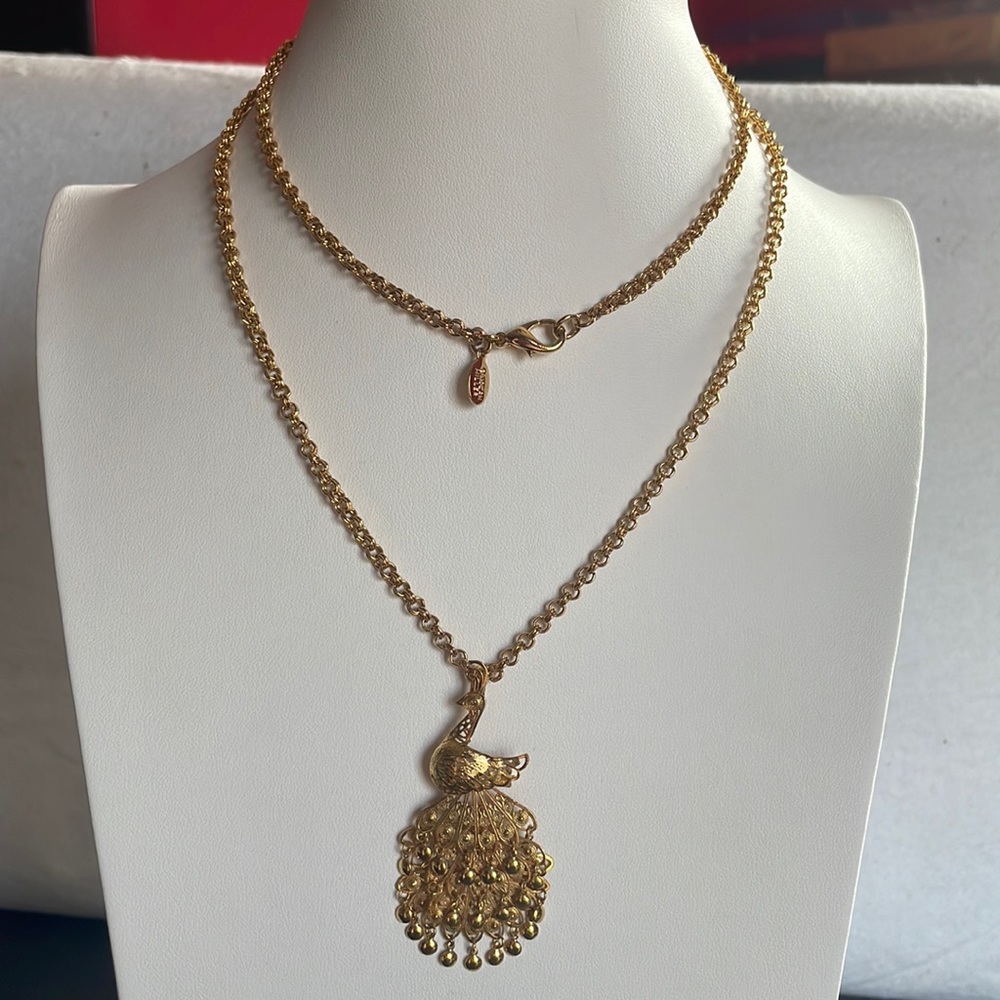Vtg Nolan Miller bright gold articulated peacock pendant brooch on an 30” chain